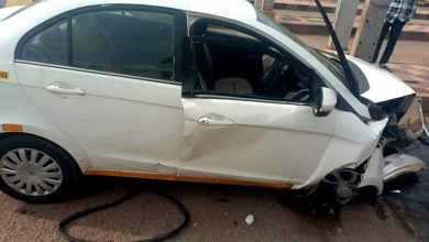 Photo of Speeding Car Crashed into Divider at Toll Plaza near Hubballi, Baby Dies